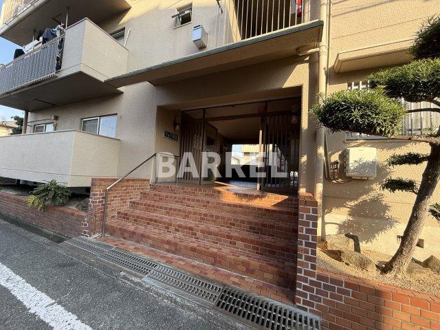 ヴィラ箕面のエントランス