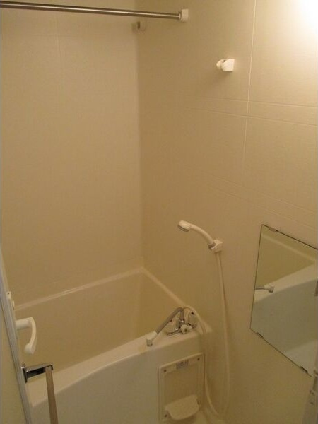 高畑レジデンスの浴室