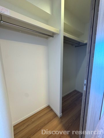 カーサ三鷹の収納|【ウォークインクローゼット（LDK部分）】
大容量のウォークインクローゼットで収納にはこまらなそうです。