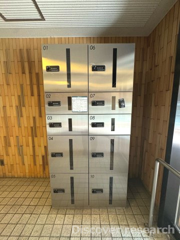 カーサ三鷹の設備|【宅配ボックス】
お出かけ中でも荷物を受け取ることが可能です。