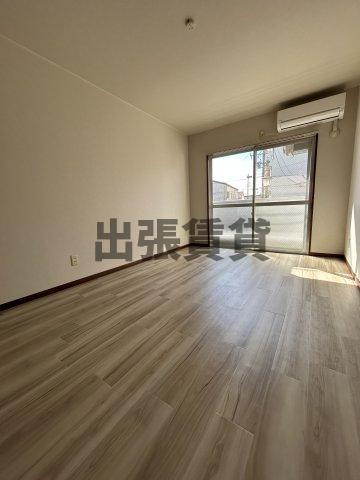 仲介手数料0円！！日昌ビルの居間・リビング