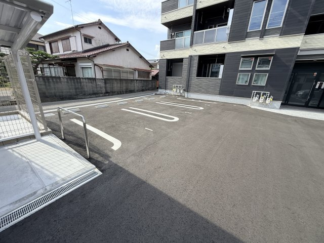 Sunlit　三木の駐車場