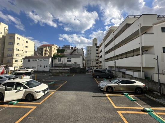 リムテラス自由が丘の駐車場