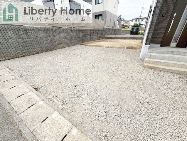 東海村村松第6　新築戸建　1号棟の駐車場