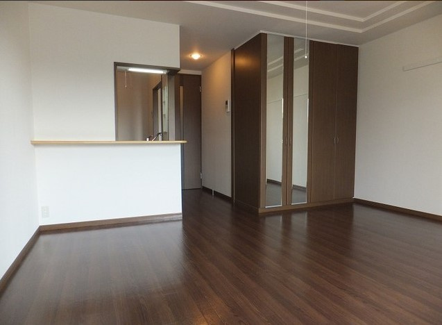 大分県大分市　一棟アパート　の居間・リビング