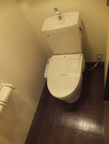 大分県大分市　一棟アパート　のトイレ