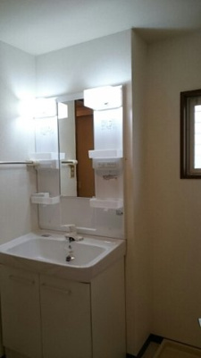 【洗面所】 | パラム | 明るい洗面所です