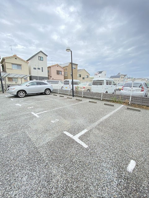 サンセリテ・Ⅰ・源の駐車場