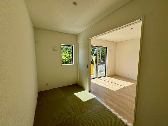 クレイドルガーデン南城市佐敷佐敷 第1・２号棟の和室|生活に和の趣をもたらす畳の部屋４帖