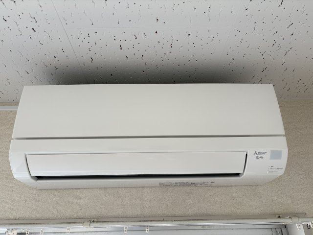 グレイス山王の設備|洋室4.5帖(バルコニー側)　エアコン