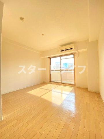大阪市東淀川区東中島１丁目の賃貸マンションの居間・リビング