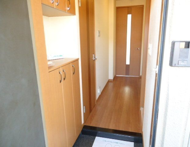 シャトー・中之庄の玄関