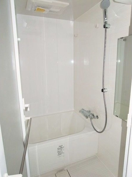 プランドール那古野の浴室