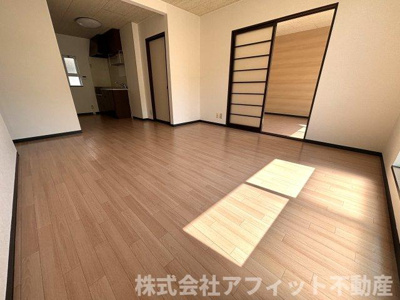 【居間・リビング】 | ヴィラ丹波屋A | LDK10帖