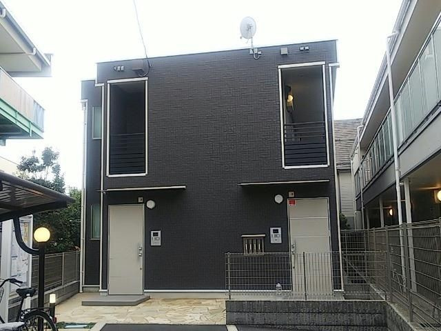 レオネクストシャイン浦和の外観