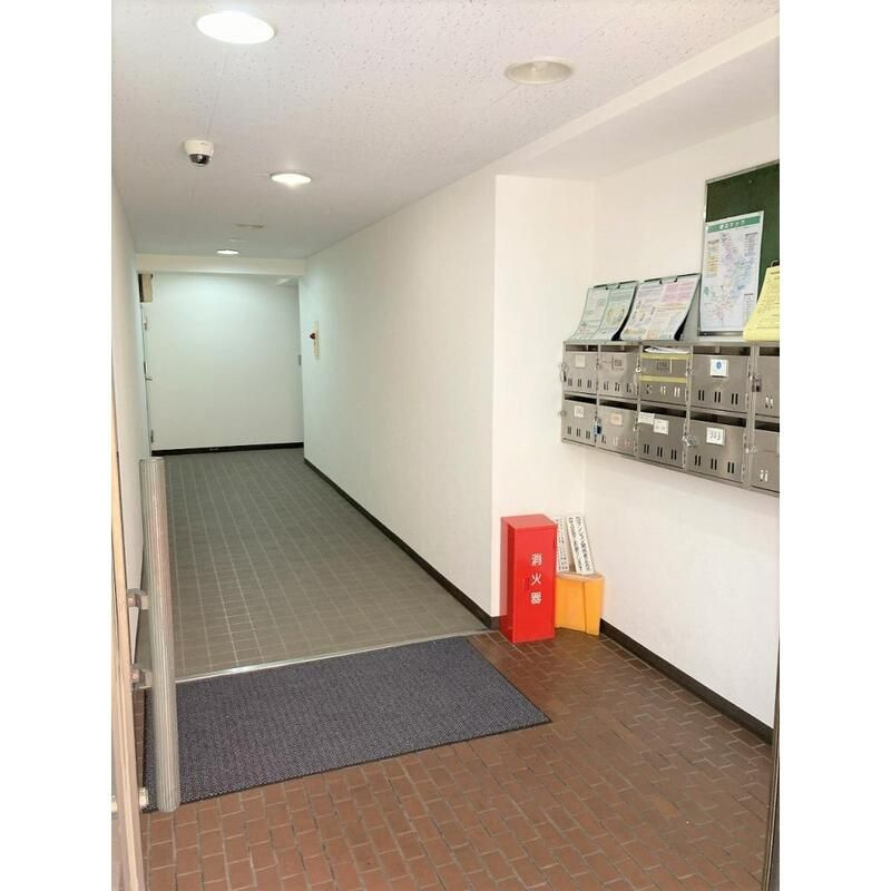 栄マンションのロビー