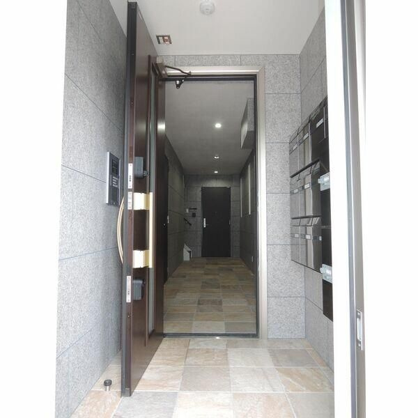 瑞雪館（ズイセツカン）のエントランス|☆このお部屋は仲介手数料0.55ヶ月☆