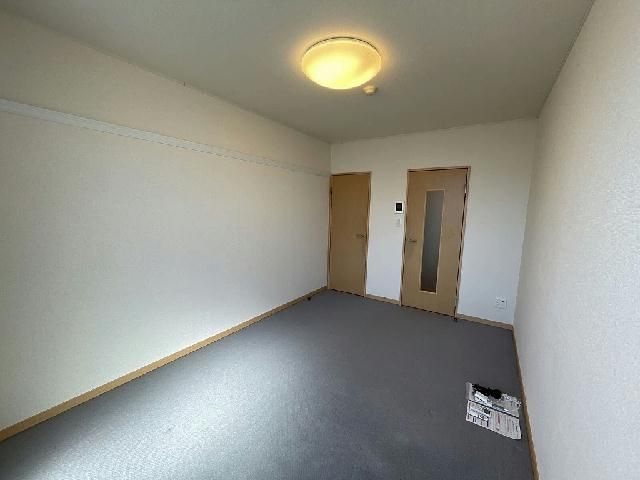 レオパレスＭａｋｅａｒｒｏｗⅢの洋室