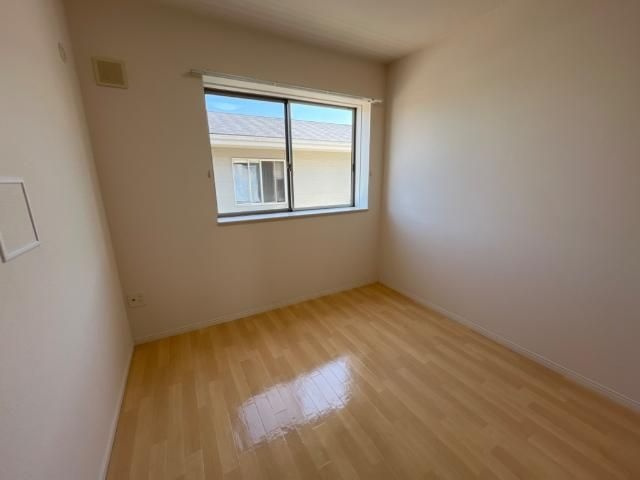 プランドール・三津屋の洋室