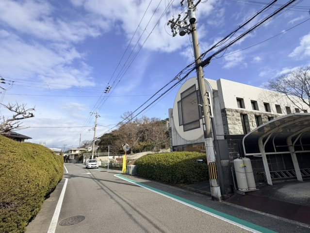 大阪府泉南郡岬町深日・中古戸建・54752の前面道路含む現地写真