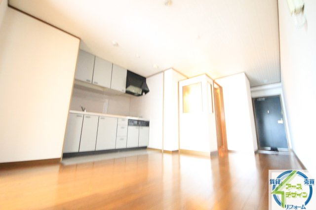 グリシーヌ静徳の居間・リビング|類似写真