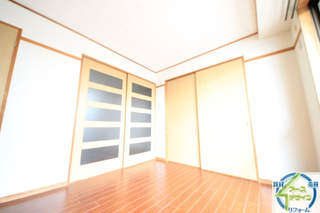 グリシーヌ静徳の洋室|類似写真