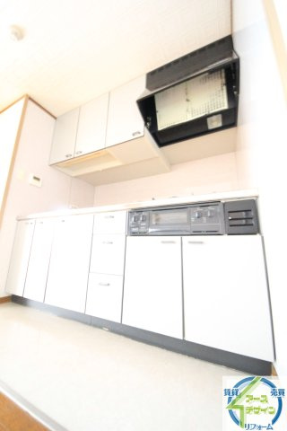 グリシーヌ静徳のキッチン|類似写真