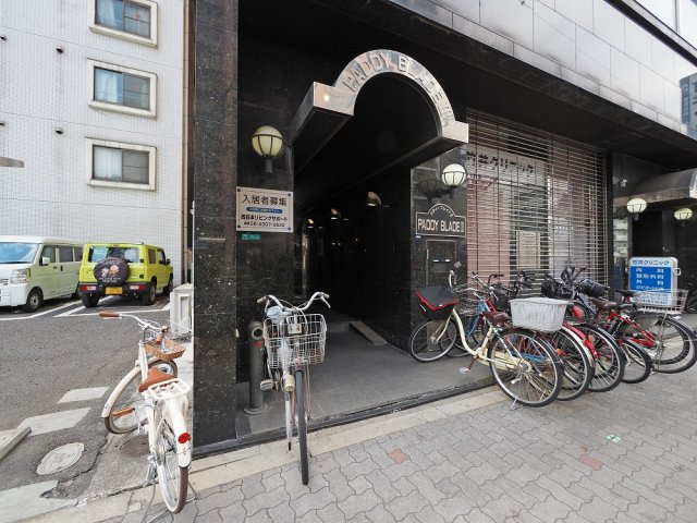 大阪市東成区大今里西３丁目の賃貸マンションのエントランス