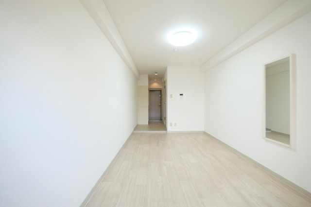 大阪市東成区大今里西３丁目の賃貸マンションの居間・リビング