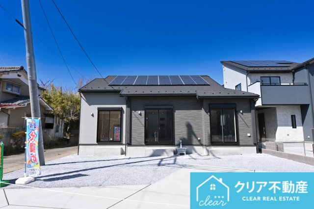 【外観】 | 太田市鳥山中町　ブルーミングガーデン | スッキリクリアな青空に映えるエクステリア！
日当たり良好な立地です♪