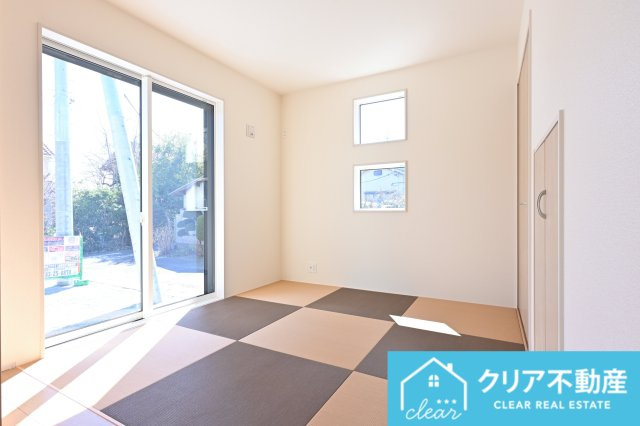 【和室】 | 太田市鳥山中町　ブルーミングガーデン | 一部屋は欲しい和室！縁なし畳はおしゃれでモダンな雰囲気です。