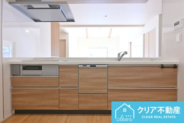 【キッチン】 | 太田市鳥山中町　ブルーミングガーデン | 対面タイプならキッチン内にいながらご家族やお客様との会話が楽しめます