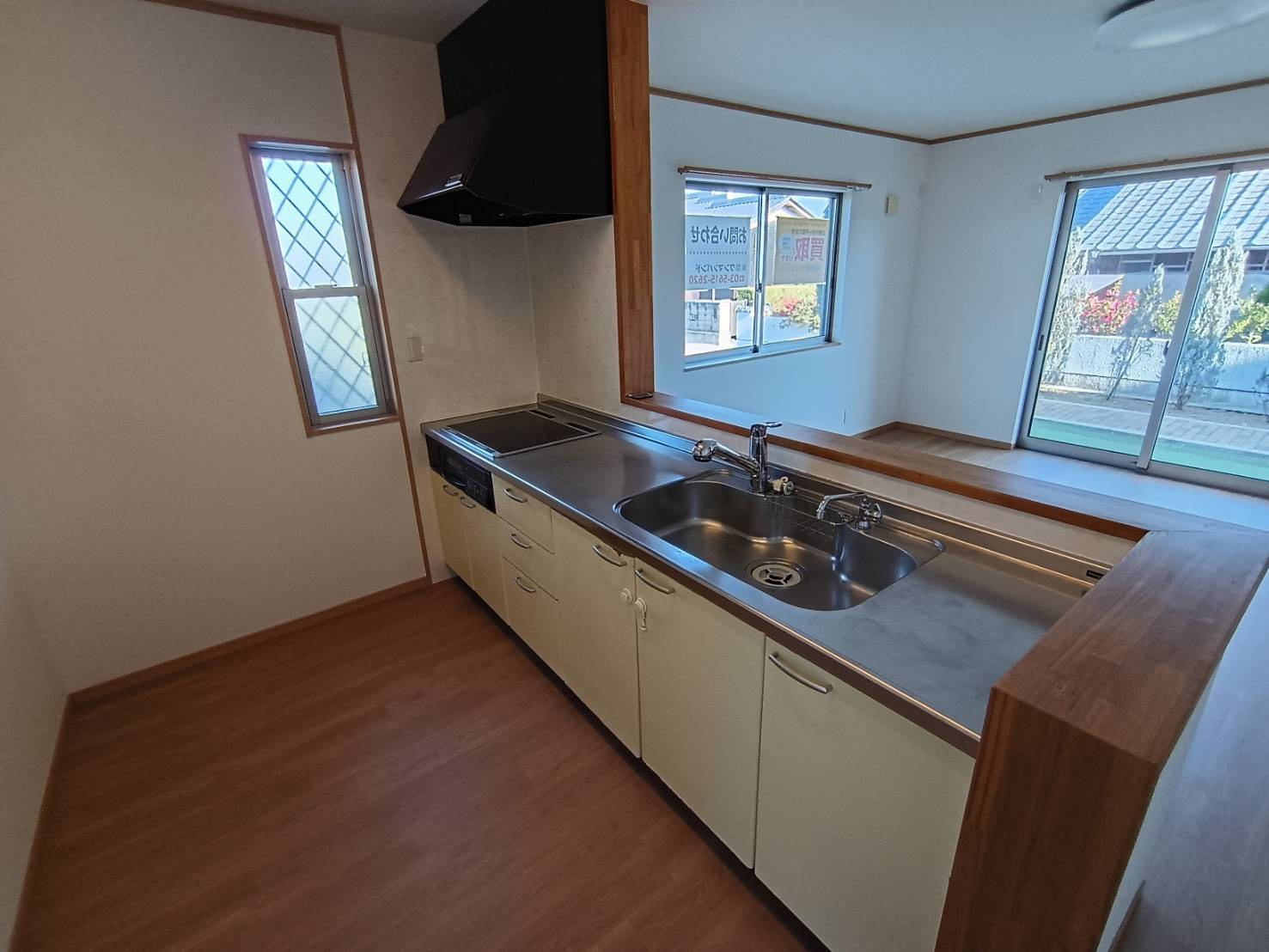 西条市喜多台104-15　中古戸建のキッチン