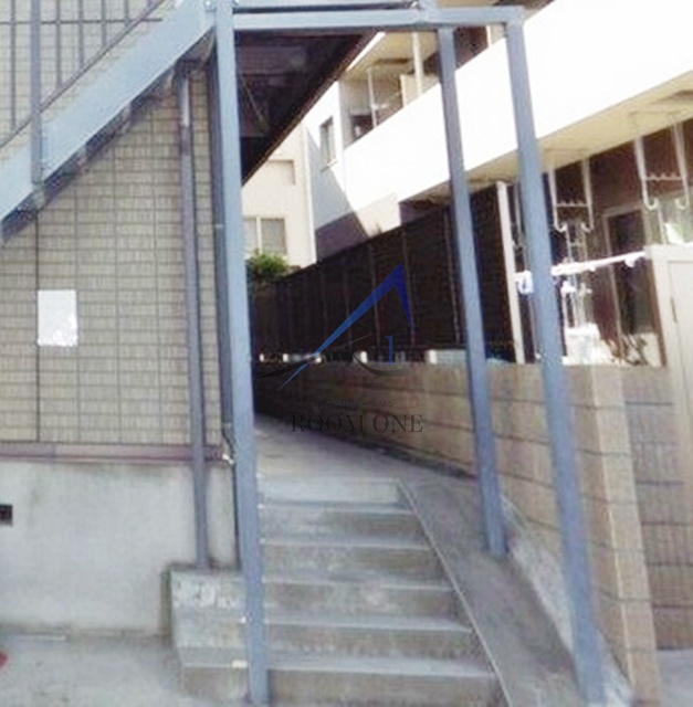 リリー学芸大学のエントランス|エントランスです。