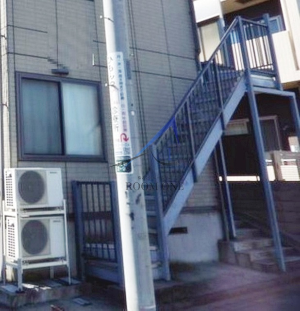 リリー学芸大学のその他共用部分|共用階段です。