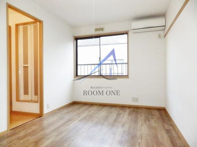 リリー学芸大学の居間・リビング|洋室のお部屋です。