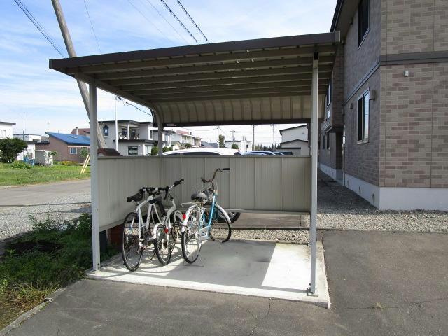 グランドールB館の駐車場