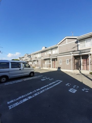 【駐車場】 | ソル・サリエンテＢ | カースペースがあります