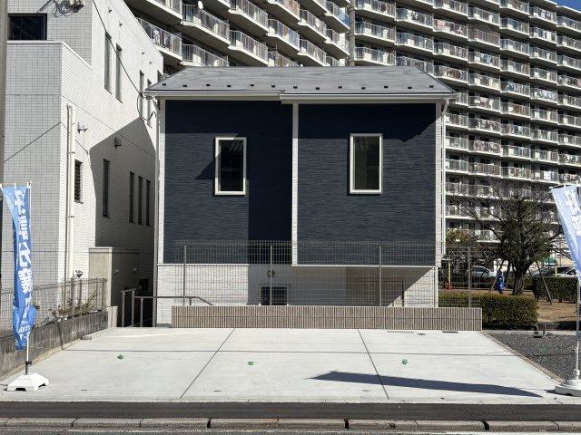 南区宇品御幸1丁目の駐車場|駐車スペースを確保した住まい。日常のお出かけや来客時にも安心です。