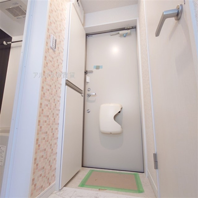 【玄関】 | ユナイト山手アドリアン