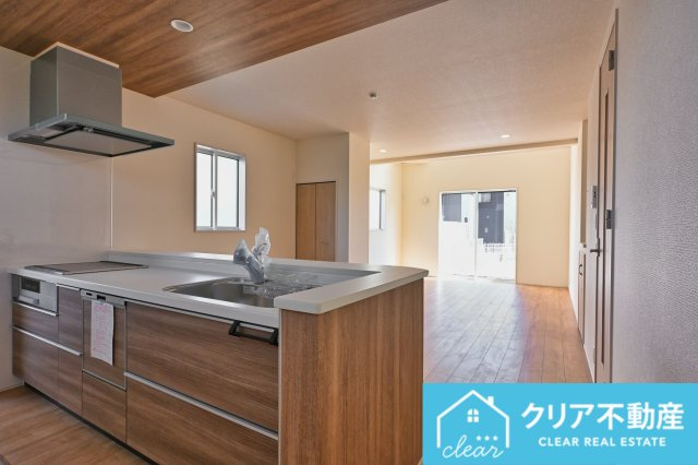 【キッチン】 | 太田市鳥山中町　ブルーミングガーデン | 対面タイプならキッチン内にいながらご家族やお客様との会話が楽しめます