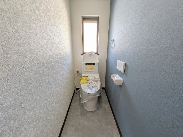 八王子市　石川町　中古戸建てのトイレ|～暖房温水洗浄機能付きトイレも新規交換済　冬場は特に嬉しい機能ですね～