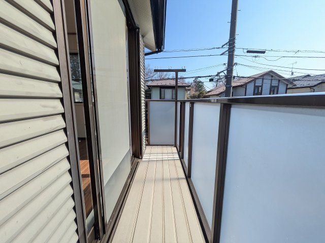 八王子市　石川町　中古戸建てのバルコニー|～南西向きで陽当たりの良いバルコニー　洗濯物がよく乾きそうです～