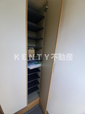 【設備】 | クレストラン蒲田 | たっぷりとした収納スペースです