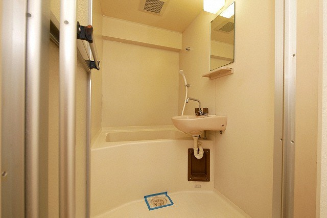 グリーンハイツ今津の浴室