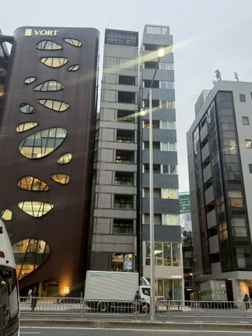 郁文堂青山通りビル　4Fの外観