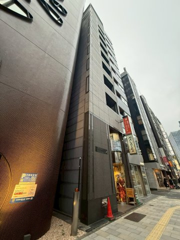 郁文堂青山通りビル　4Fの外観