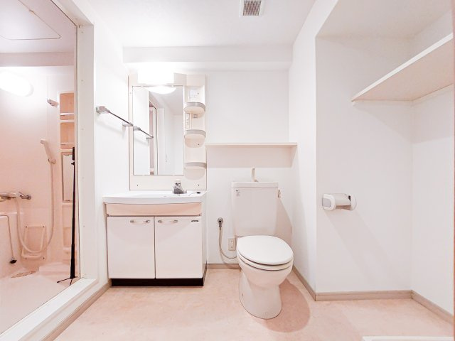 グランドサヴォイ　7階の洗面所|別号室のものです。現状優先になります。