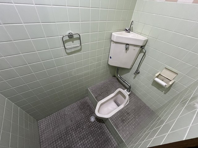 大阪市浪速区大国１丁目の店舗事務所のトイレ