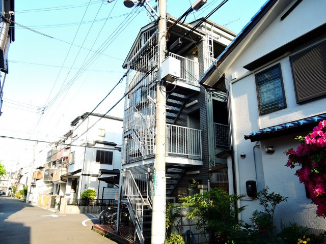 高槻市寿町１丁目のアパートの展望